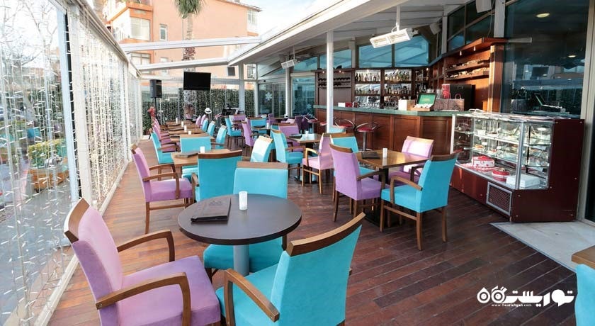 نمای کافه و بیسترو سفیر